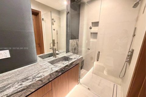 Casa en alquiler en North Miami Beach, Florida, 4 dormitorios, 276.01 m2 № 2154667 - foto 15