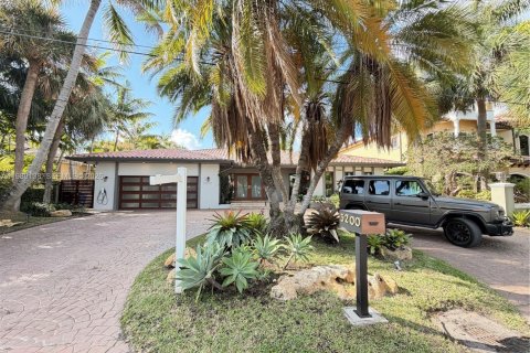 Casa en alquiler en North Miami Beach, Florida, 4 dormitorios, 276.01 m2 № 2154667 - foto 3