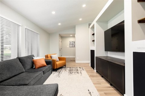 Villa ou maison à vendre à Longwood, Floride: 4 chambres, 247.03 m2 № 2403134 - photo 6