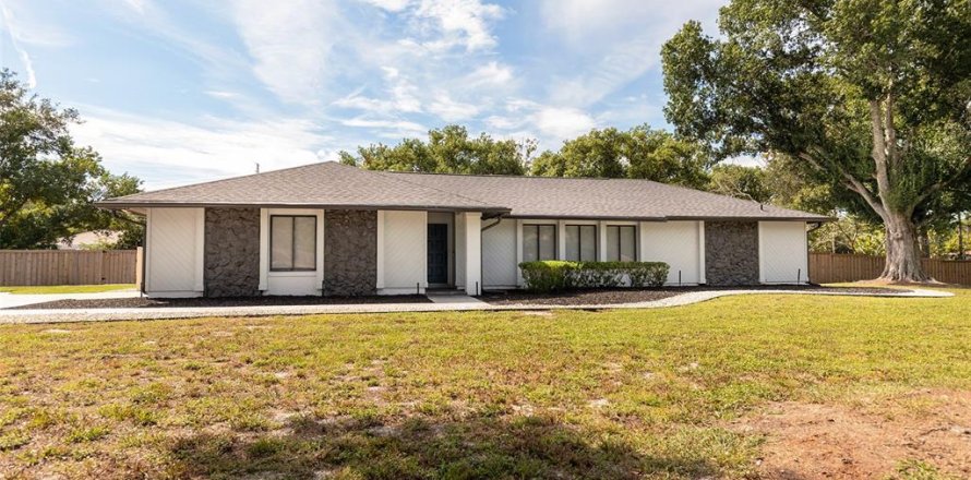 Villa ou maison à Longwood, Floride 4 chambres, 247.03 m2 № 2403134