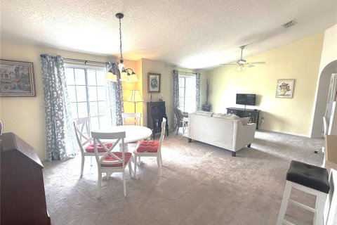 Townhouse in New Port Richey, Florida 2 bedrooms, 109.25 sq.m. № 1866939 - photo 3