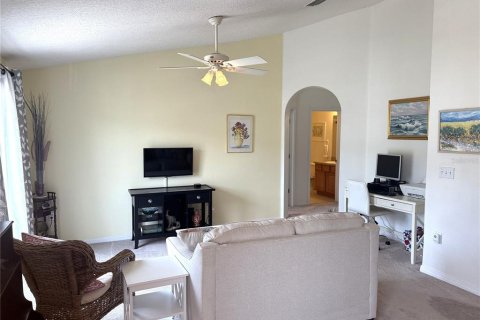 Townhouse in New Port Richey, Florida 2 bedrooms, 109.25 sq.m. № 1866939 - photo 20