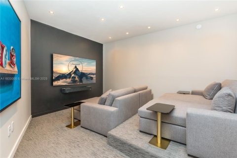 Copropriété à louer à Miami, Floride: 4 chambres, 371.14 m2 № 1934606 - photo 7