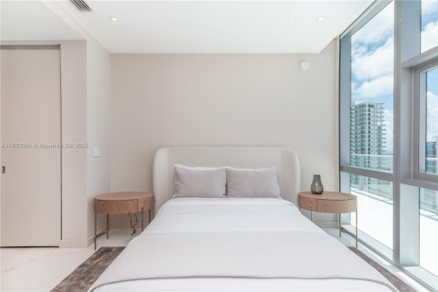 Copropriété à louer à Miami, Floride: 4 chambres, 371.14 m2 № 1934606 - photo 12