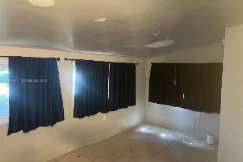 House in Pompano Beach, Florida 4 bedrooms, 112.23 sq.m. № 2191298 - photo 30