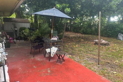 House in Pompano Beach, Florida 4 bedrooms, 112.23 sq.m. № 2191298 - photo 24