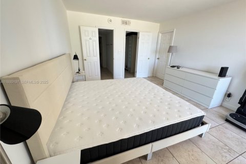 Copropriété à louer à Sunny Isles Beach, Floride: 1 chambre, 92.07 m2 № 1989017 - photo 24