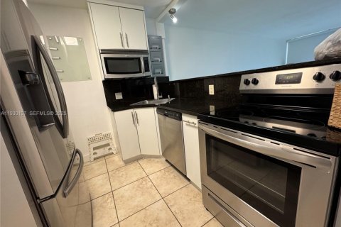 Copropriété à louer à Sunny Isles Beach, Floride: 1 chambre, 92.07 m2 № 1989017 - photo 10