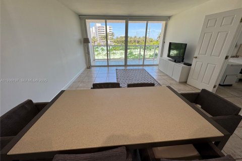 Copropriété à louer à Sunny Isles Beach, Floride: 1 chambre, 92.07 m2 № 1989017 - photo 6