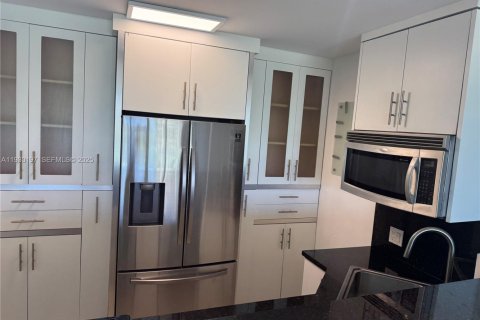 Copropriété à louer à Sunny Isles Beach, Floride: 1 chambre, 92.07 m2 № 1989017 - photo 13