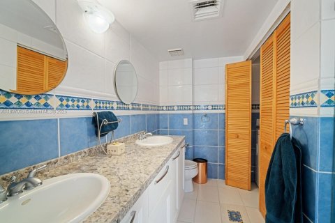 Купить кондоминиум в Авентура, Флорида 3 спальни, 130.62м2, № 1452015 - фото 27