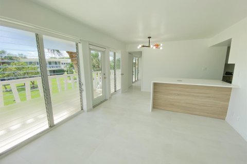 Condo in Lighthouse Point, Florida, 2 bedrooms  № 2083537 - photo 6
