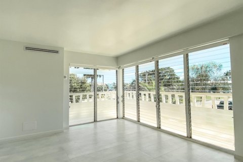 Condo in Lighthouse Point, Florida, 2 bedrooms  № 2083537 - photo 10