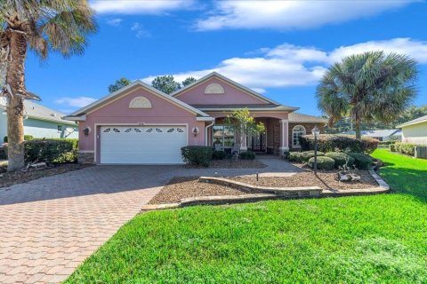 Villa ou maison à Ocala, Floride 2 chambres, 181.16 m2 № 2416588