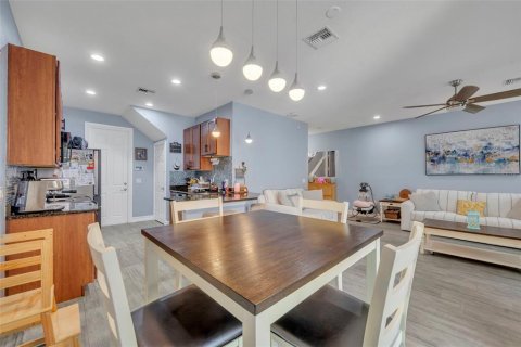 Adosado en venta en Melbourne, Florida, 4 dormitorios, 163.42 m2 № 2099154 - foto 16