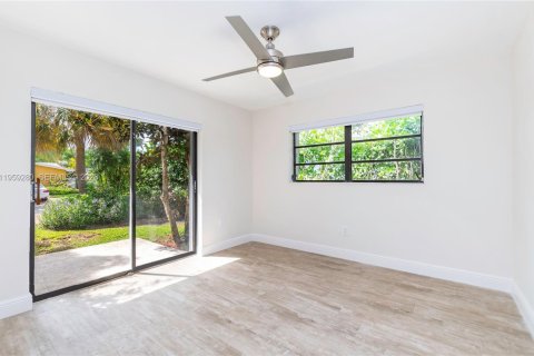 Villa ou maison à vendre à Key Biscayne, Floride: 4 chambres, 202.06 m2 № 2019801 - photo 15