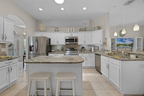 House in Davenport, Florida 4 bedrooms, 188.13 sq.m. № 1852551 - photo 19