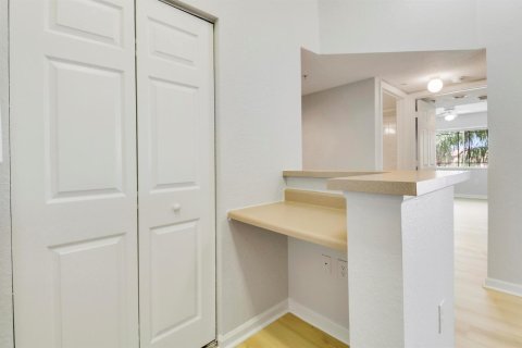 Condominio en venta en Port St. Lucie, Florida, 2 dormitorios, 95.97 m2 № 2241049 - foto 30