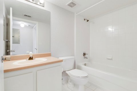 Condominio en venta en Port St. Lucie, Florida, 2 dormitorios, 95.97 m2 № 2241049 - foto 17