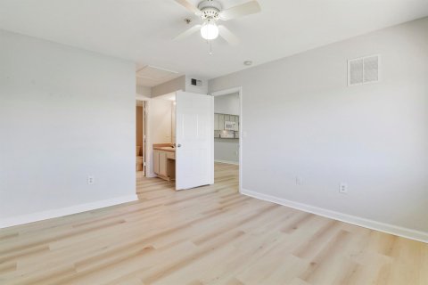 Condominio en venta en Port St. Lucie, Florida, 2 dormitorios, 95.97 m2 № 2241049 - foto 22