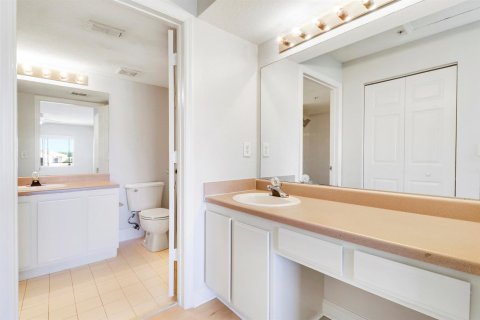 Condominio en venta en Port St. Lucie, Florida, 2 dormitorios, 95.97 m2 № 2241049 - foto 19