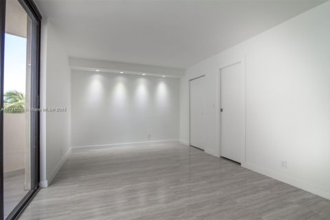 Copropriété à louer à Miami Beach, Floride: 1 chambre, 95.69 m2 № 1868213 - photo 28