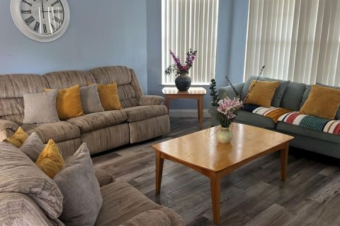 Apartamento en alquiler en Kissimmee, Florida, 3 dormitorios, 119.57 m2 № 1873127 - foto 2