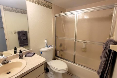 Condo in Englewood, Florida, 2 bedrooms  № 1652250 - photo 16