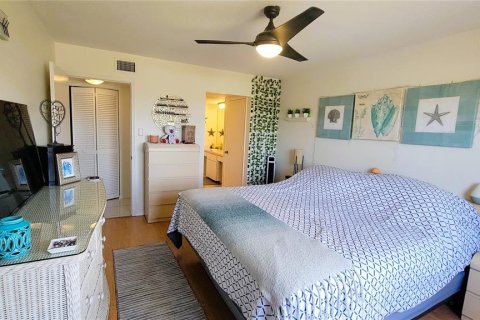 Condo in Englewood, Florida, 2 bedrooms  № 1652250 - photo 11