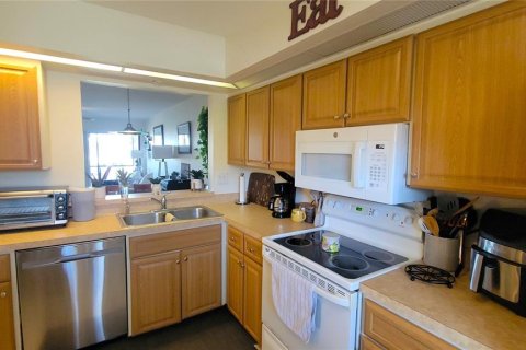 Condo in Englewood, Florida, 2 bedrooms  № 1652250 - photo 6