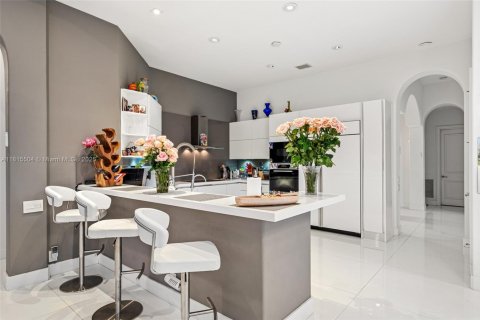 Купить виллу или дом в Холливуд, Флорида 6 спален, 452.25м2, № 1942703 - фото 29