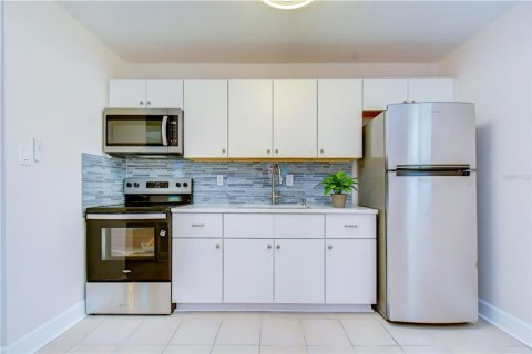 Apartamento en alquiler en Saint Pete Beach, Florida, 1 dormitorio, 42.36 m2 № 2148884 - foto 6