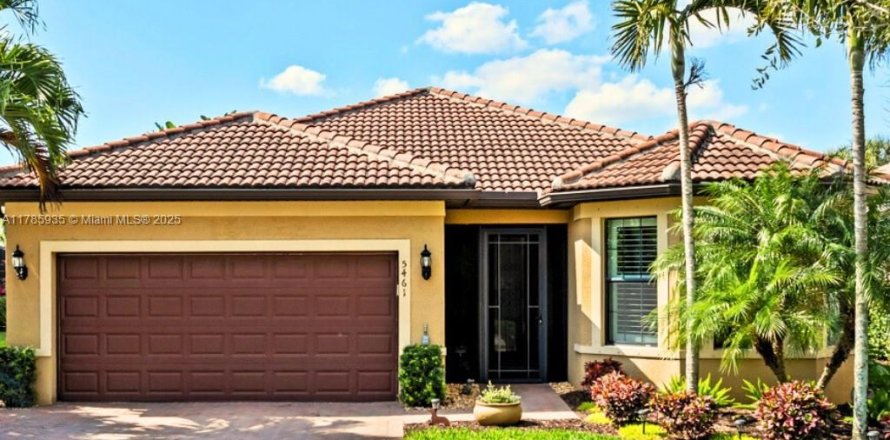 Casa en Ave Maria, Florida 2 dormitorios, 155.05 m2 № 1887167