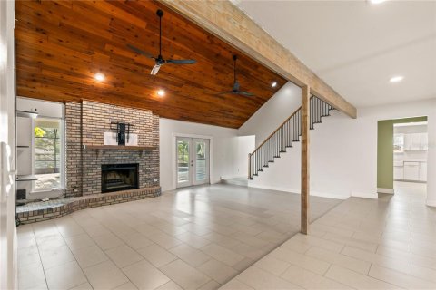 Villa ou maison à louer à Winter Springs, Floride: 4 chambres, 238.02 m2 № 2111111 - photo 15