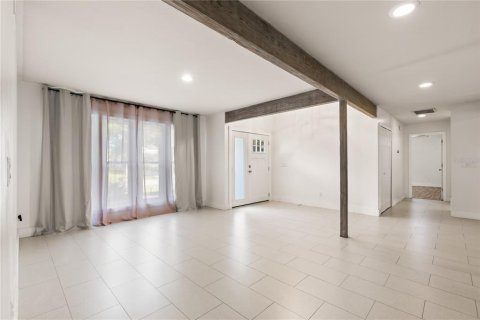 Villa ou maison à louer à Winter Springs, Floride: 4 chambres, 238.02 m2 № 2111111 - photo 13