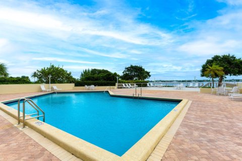 Copropriété à vendre à West Palm Beach, Floride: 2 chambres, 108.7 m2 № 2247939 - photo 16