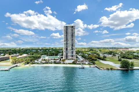 Copropriété à vendre à West Palm Beach, Floride: 2 chambres, 108.7 m2 № 2247939 - photo 20