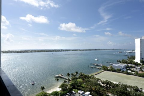 Copropriété à vendre à West Palm Beach, Floride: 2 chambres, 108.7 m2 № 2247939 - photo 7