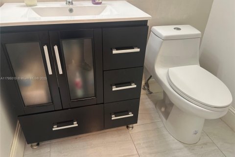Copropriété à louer à Pembroke Pines, Floride: 1 chambre, 74.32 m2 № 1712433 - photo 27