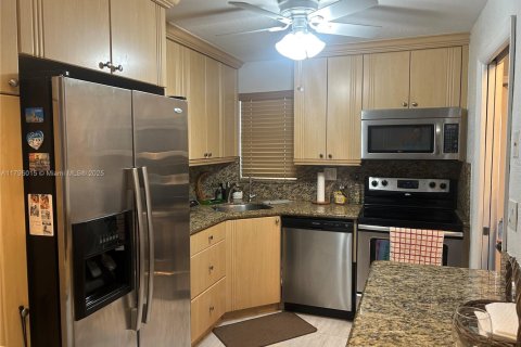 Copropriété à louer à Pembroke Pines, Floride: 1 chambre, 74.32 m2 № 1712433 - photo 13