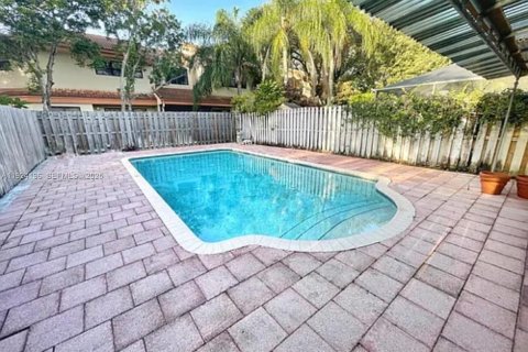 Adosado en alquiler en Hollywood, Florida, 3 dormitorios, 135.08 m2 № 1982892 - foto 12