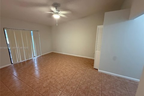 Adosado en alquiler en Hollywood, Florida, 3 dormitorios, 135.08 m2 № 1982892 - foto 8