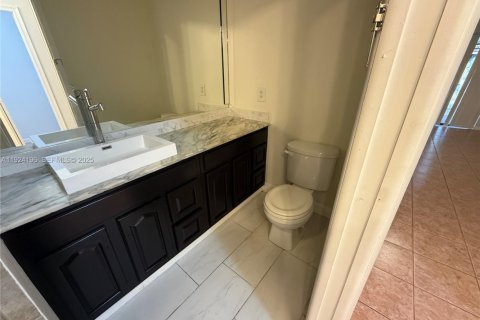 Adosado en alquiler en Hollywood, Florida, 3 dormitorios, 135.08 m2 № 1982892 - foto 6