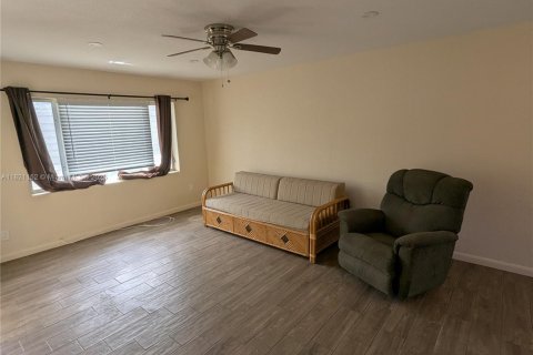 Casa en alquiler en Hollywood, Florida, 1 dormitorio, 78.97 m2 № 1937966 - foto 3