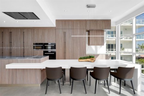 Copropriété à vendre à Miami Beach, Floride: 4 chambres, 255.67 m2 № 1966827 - photo 10