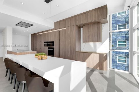 Copropriété à vendre à Miami Beach, Floride: 4 chambres, 255.67 m2 № 1966827 - photo 11