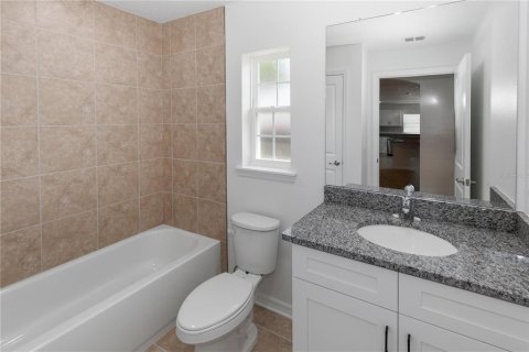 House in Wimauma, Florida 4 bedrooms, 148.36 sq.m. № 2156027 - photo 19