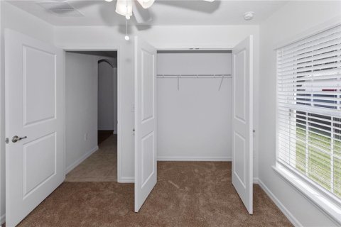 House in Wimauma, Florida 4 bedrooms, 148.36 sq.m. № 2156027 - photo 22