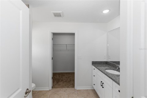 House in Wimauma, Florida 4 bedrooms, 148.36 sq.m. № 2156027 - photo 15