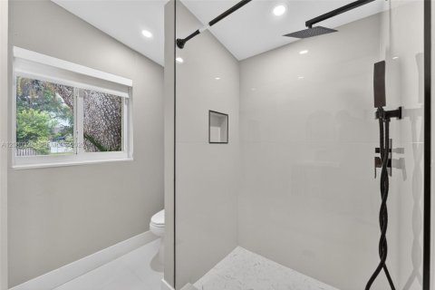Casa en venta en Fort Lauderdale, Florida, 3 dormitorios, 97.27 m2 № 2338294 - foto 16